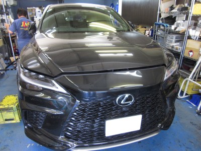 レクサスRX500 フロントガラス交換|東京都世田谷区のお客様